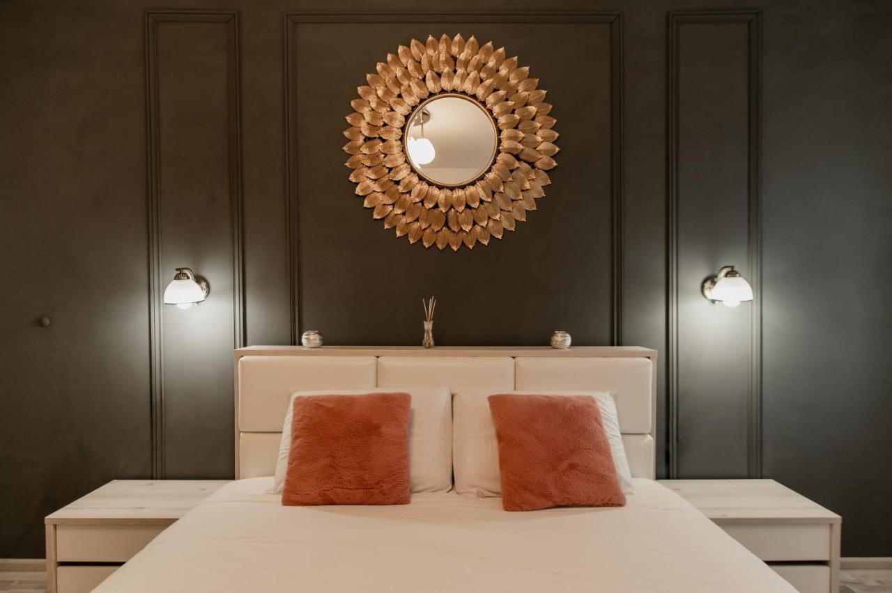 East Side Living & Terrace Apartment Брашов Екстериор снимка